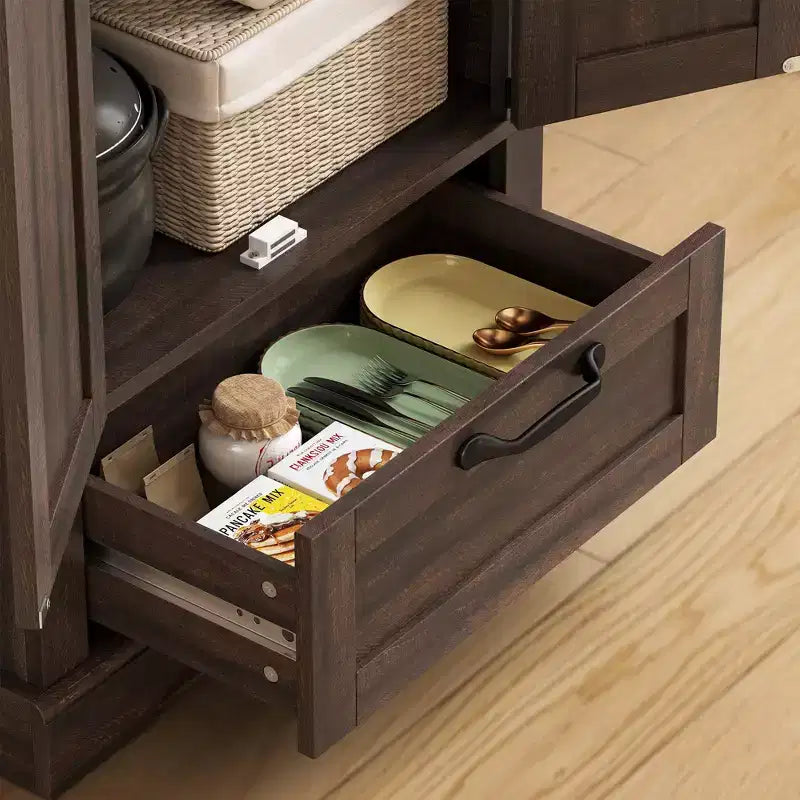 Credenza/Mobile Dispensa Marrone con Ante in Stile Fienile con Cassetto e Ripiani Regolabili, Montaggio per 1 Persona