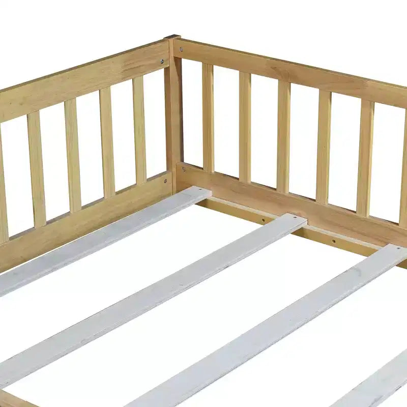Bellemave Letto a Terra Montessori Completo con Recinzione e Porta, Struttura Bassa in Legno per Bambini con Sponde di Protezione, Legno Massello di Gomma, Facile da Montare