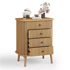 Cassettiera naturale boho a 4 cassetti con maniglie nere e gambe in legno