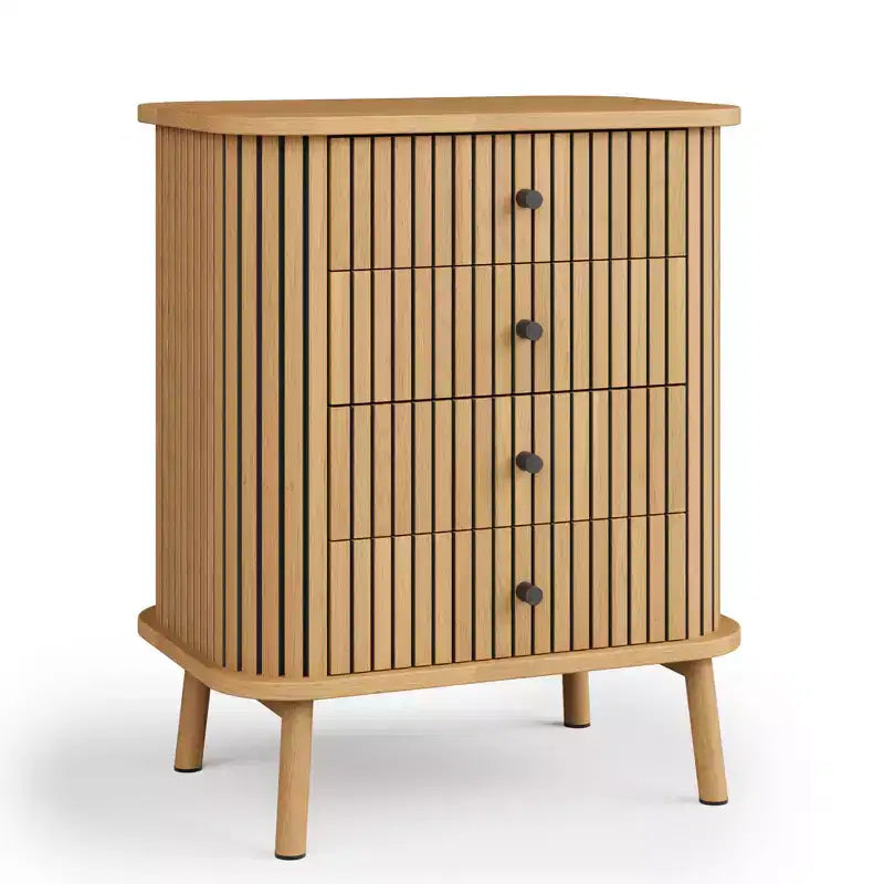 Cassettiera naturale boho a 4 cassetti con maniglie nere e gambe in legno