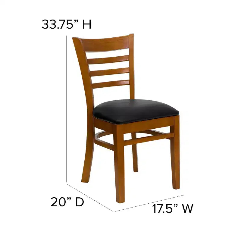Sedia da pranzo in legno con schienale a pioli Emma e Oliver per ristorante